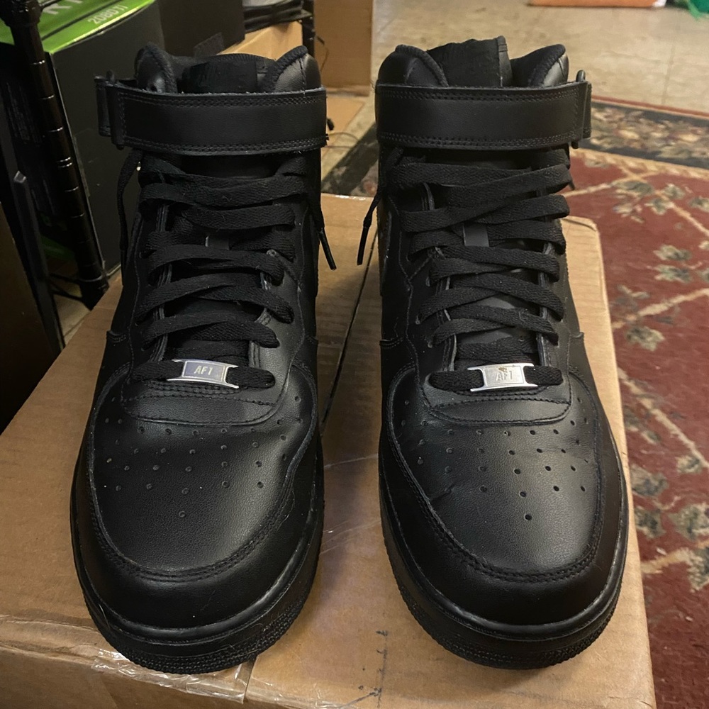 Nike Air Force 1 '07 Mid Triple Black Size 13